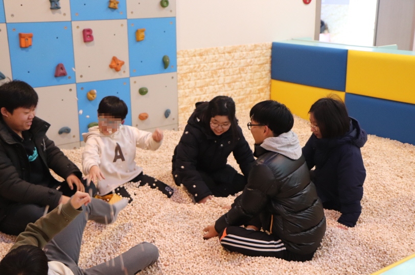체험존에서 다같이