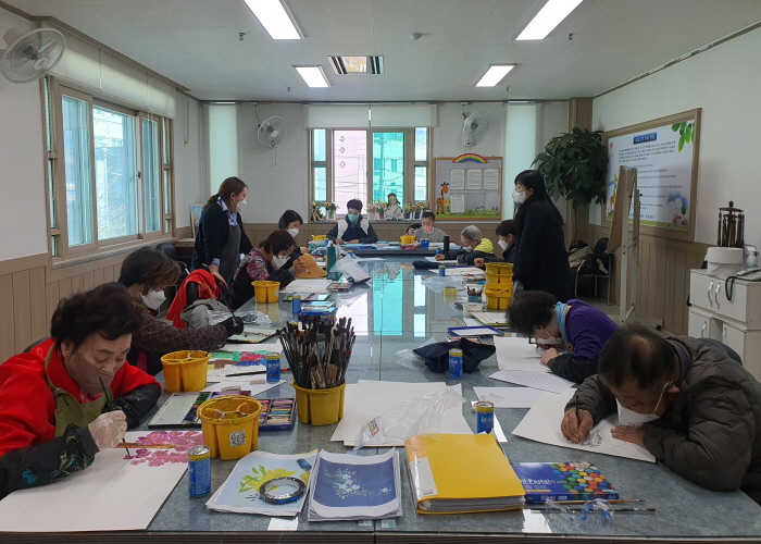 미술교실 수업 사진