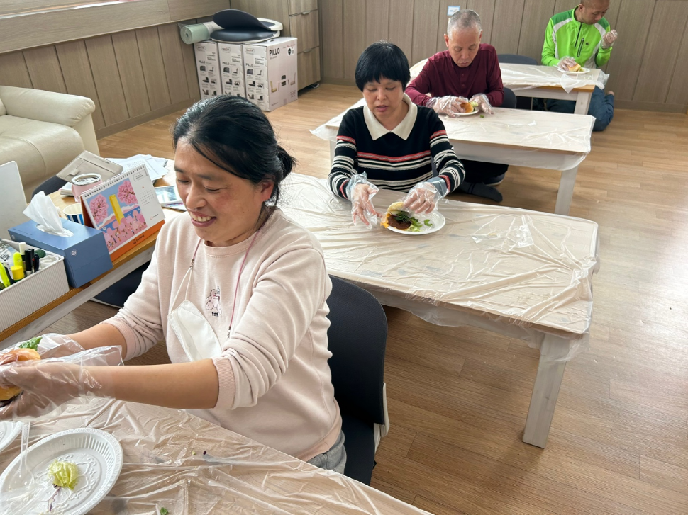 모닝빵 샌드위치 만들기 및 시식
