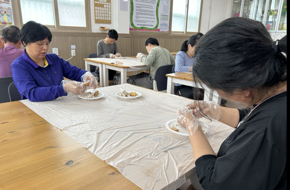 유부초밥 만들기 및 시식