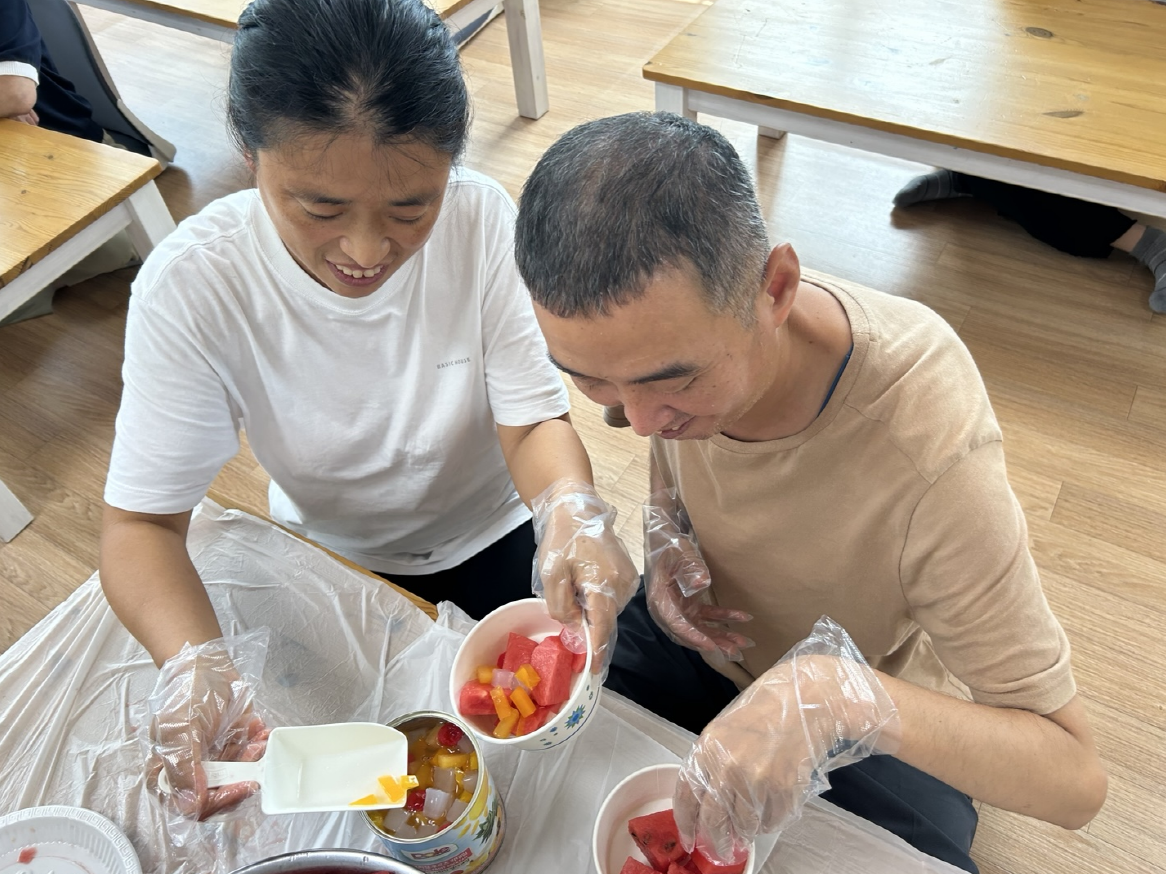 수박화채 만들기 및 시식