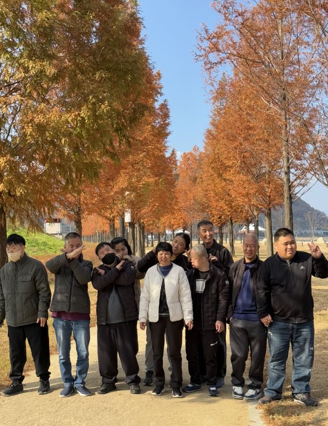 고향의강 산책 및 도자기 그릇 만들기 체험