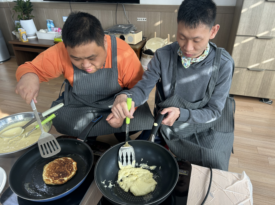 핫케이크 만들기 및 시식